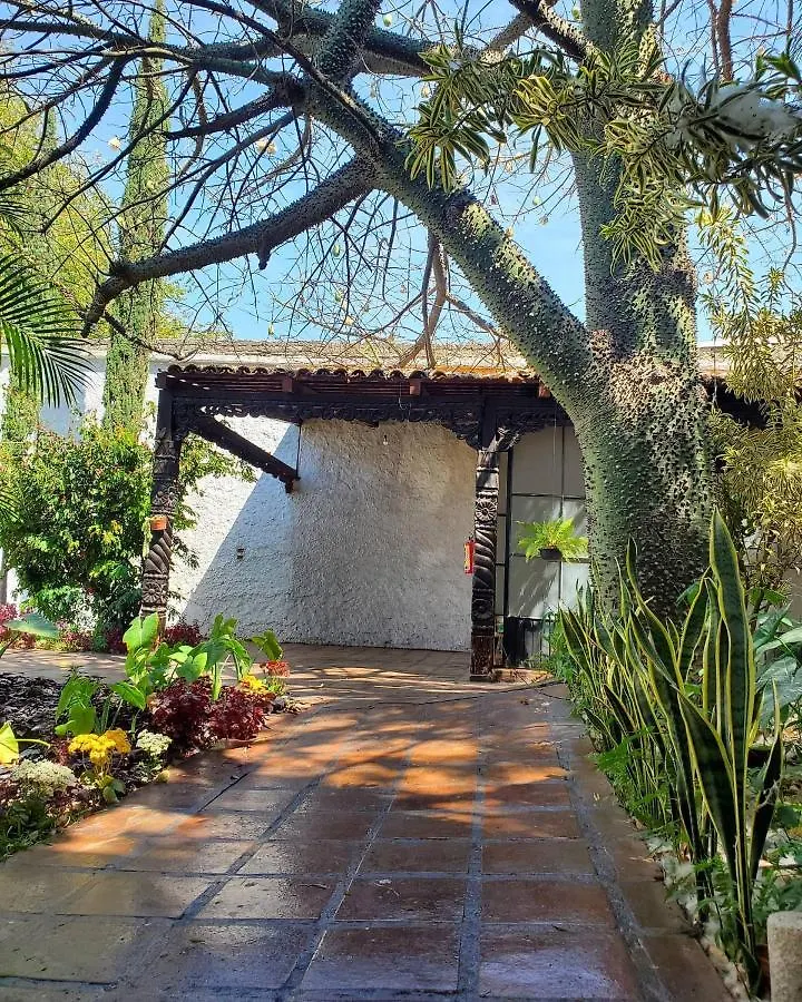 Tlaquepaque Pueblito Hotel 3*,