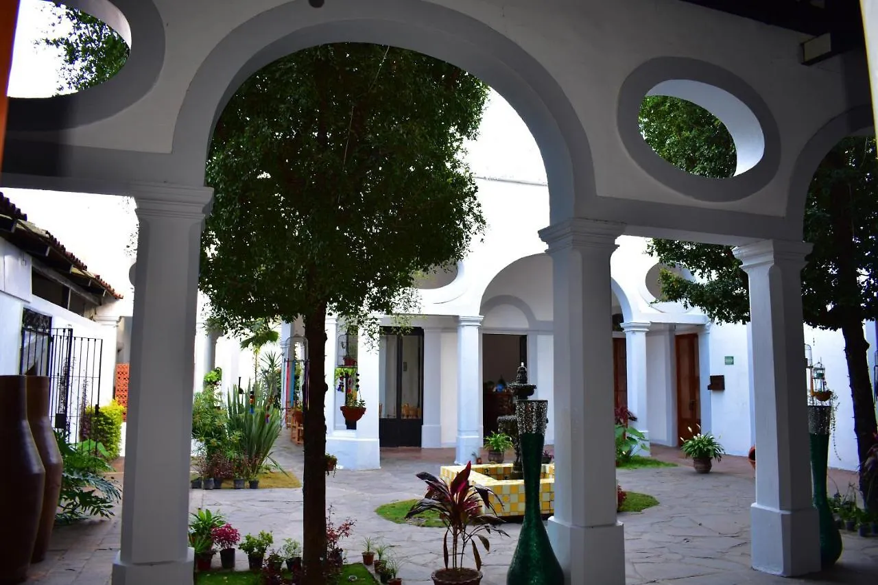 Tlaquepaque Pueblito Hotel