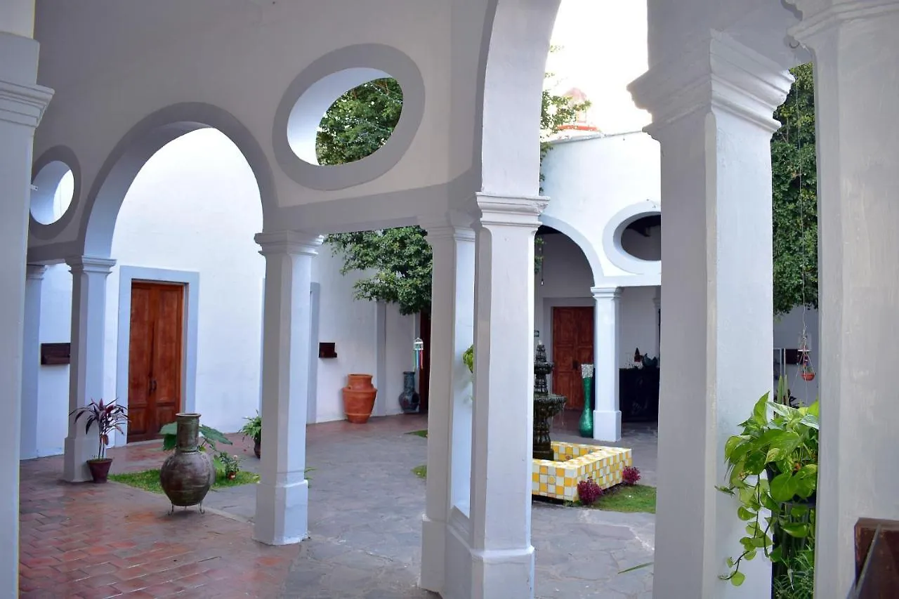 Tlaquepaque Pueblito Hotel